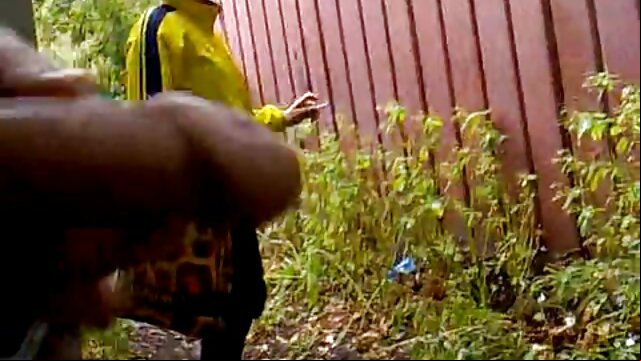 XXX sin registro  Coño mojado videos xxx maduras argentina en el agua.